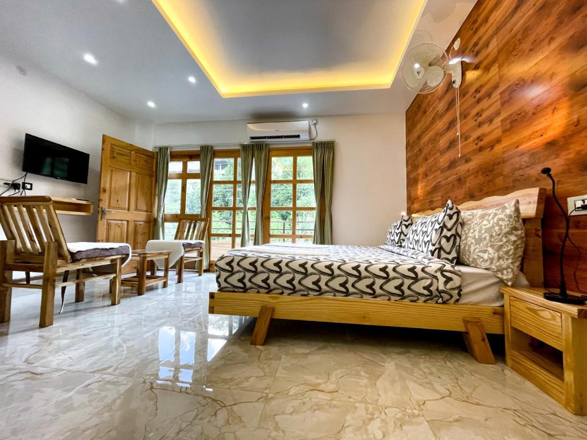 The Wild Yak Hotel มานดี ภายนอก รูปภาพ